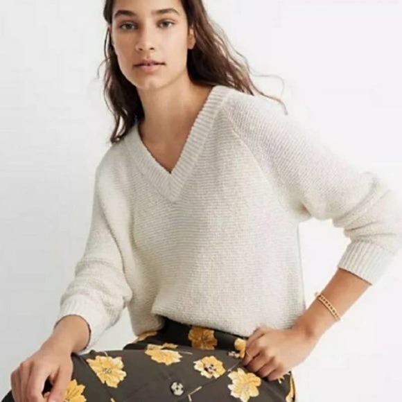 Madewell Sweaters - Madewell Arden V-Neck Crop Sweater